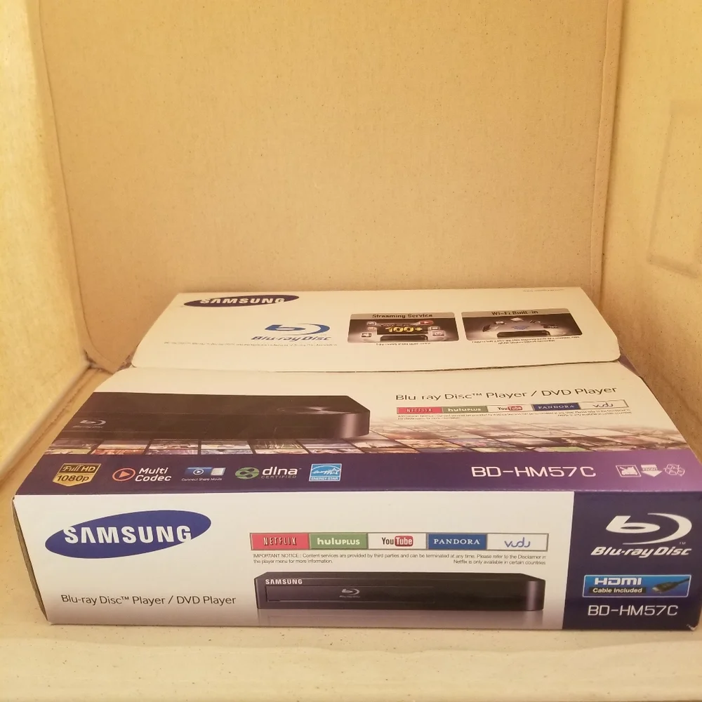 🔻REDUCED❣NIB Samsung Ultimate Streaming Blue Ray Disk DVD Pl Wi-Fi BD-HM57C